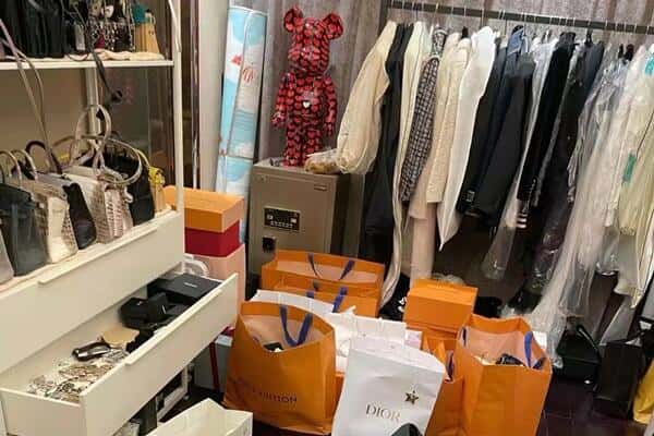 五大连池市回收一线品牌衣服